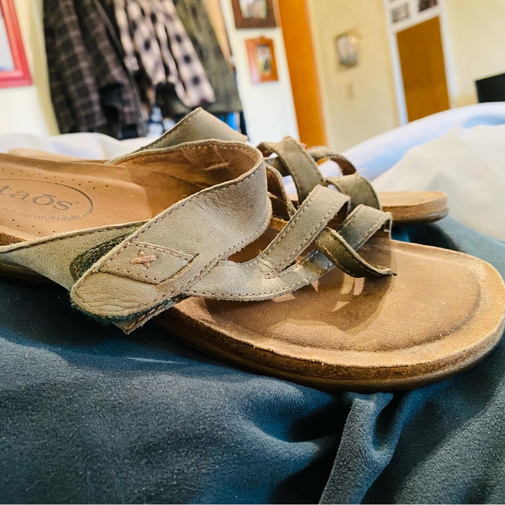 Taos Footwear Women's Olive Leather Slide Sandals with Strappy Detail
